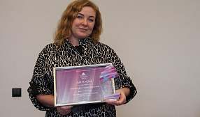 Сотрудница ОМК стала призером международной премии с гуманитарным проектом помощи пенсионерам Сотрудница ОМК стала призером международной премии с гуманитарным проектом помощи пенсионерам